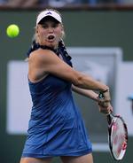Comeback. Caroline Wozniacki tabte første sæt 2-6 til russeren Alisa Kleybanova, men vendte så stærkt tilbage i 4. runde af Indian Wells-turneringen. 