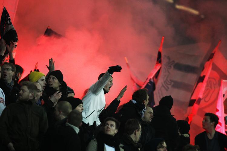 Hjemmedrenge. Der er kun én ting, der betyder lige så meget for AGF's fans, som deres hjemmehold: X Factor. 