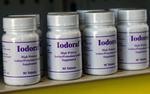 Panik. Amerikanerne hamstrer både jod-tabletter og geigertællere. 