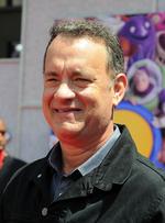 Hankshelt. »Var der nogen, der sagde helte-epos? Jeg er klar«. Tom Hanks er aldrig bleg for at spille på amerikanernes patriot-gen. Nu er han klar igen. 