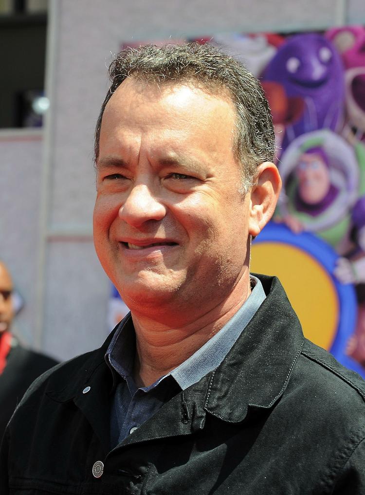 Hankshelt. »Var der nogen, der sagde helte-epos? Jeg er klar«. Tom Hanks er aldrig bleg for at spille på amerikanernes patriot-gen. Nu er han klar igen. 