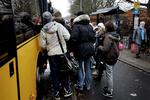 Charmeoffensiv. Unge skal vænnes til at bruge den offentlige trafik. 