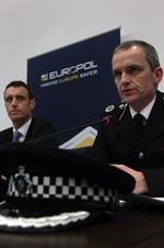 Misbrug. Det europæiske politisamarbejde, Europol, offentliggjorde i dag, at 184 mistænkte personer er blevet anholdt i en international pædofilisag. 