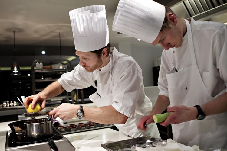 Stjerne. Mesterkokken Rasmus Kofoed fra restauranten Geranium har tidligere vundet verdensmesterskabet i madlavning, Bocuse d'Or. 