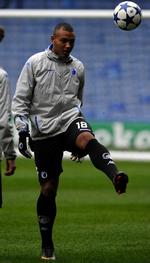 Familie. Kenneth Zohore har rødder i Elfenbenskysten, hvor Didier Drogba også kommer fra. Chelsea-stjernen i Kenneth Zohores fars fætter. 