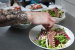 Orangeriet er ny på Michelins Bib Gourmand-liste i 2011. På restauranten, der ligger i Kongens Have, kan man både få smørrebrød, aftenmenuer og - som her - salat med grillet tun. 