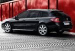 ny i gaden. Renault Laguna er komfortabel, praktisk og oplagt til lange ture. For tiden er salgstallene ikke overvældende, men den er absolut en værdig konkurrent til f.eks. Citroën C5 og Ford Mondeo. Foto: Renault 