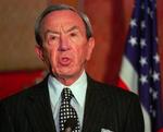 Død. Den forhenværende amerikanske udenrigsminister Warren Christopher døde i Californien af kræft. 