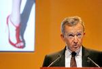 Rigmand. Den franske modemogul Bernard Arnault (foto) ligger nummer fire med en formue på 217 mia. kr. Bernard Arnault ejer LMVH-imperiet, der omfatter luksusbrands som Givenchy, Christian Dior og Louis Vuitton. 