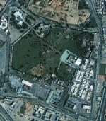 Sattelitbillede fra  GeoEye, der viser Moammar Gaddafis hovedkvarter i Tripoli. Gaddafi har erklæret en »langvarig krig« mod de internationale militærstyrker, der har ramt hans styrker med luftangreb og missiler. 