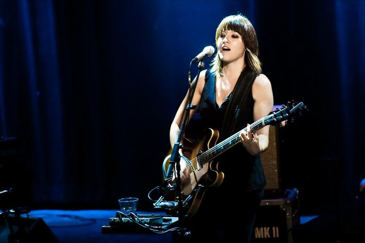 101. Keren Anns sjette album er især godt, hvis man holder af den dæmpede belysnings sangskrivning. 