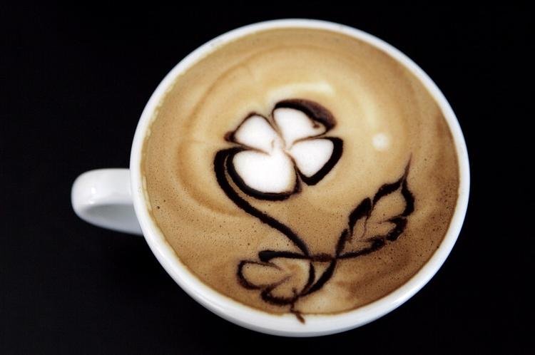 Vågen. Danskere som har lyst til kaffe sidst på dagen, kan vælge en slags kaffe frem for noget andet 