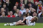 av. Stuart Holden blev udsat for en vild tackling i lørdags. 