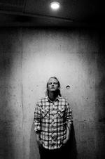 Skyggeside. Ronnie Andersen skriver fra det mørke drengekammer. Han tog selv engang stoffer for at dulme usikkerheden. 