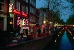Skattesnyd. De hollandske skattemyndigheder går til kamp mod prostitution for at få del i de milliarder, som sexindustrien i Amsterdam årligt genererer. 