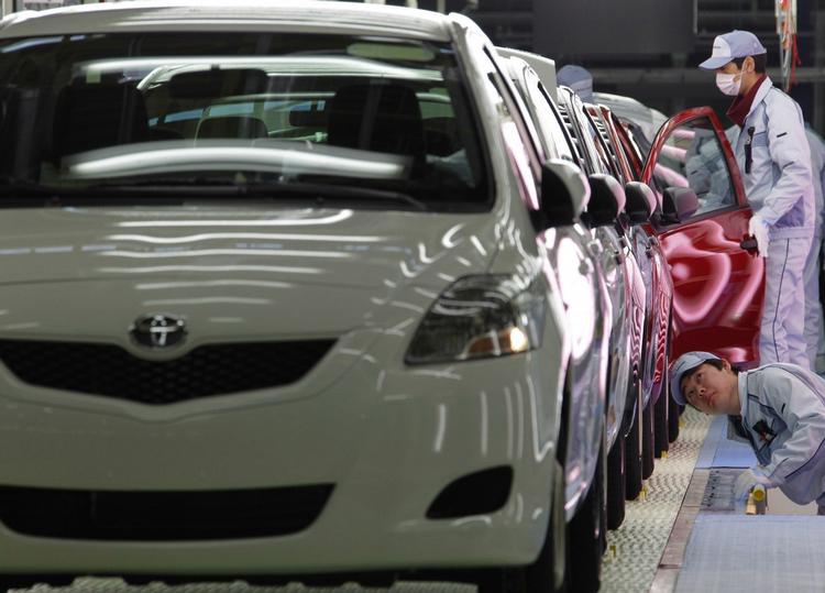 NEDGANG. Industriproduktionen i Japan er hårdt ramt af de problemer, jordskælvet har udløst. Blandt andet har Toyota lukket flere bilfabrikker midlertidigt. 