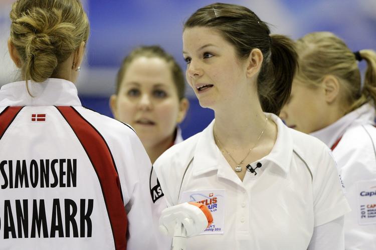 medaljehåb. Skipper Lene Nielsen (th.) og hendes hold med Helle Simonsen, Maria Poulsen og Jeanne Ellegaard vandt den femte sejr ved VM. 
