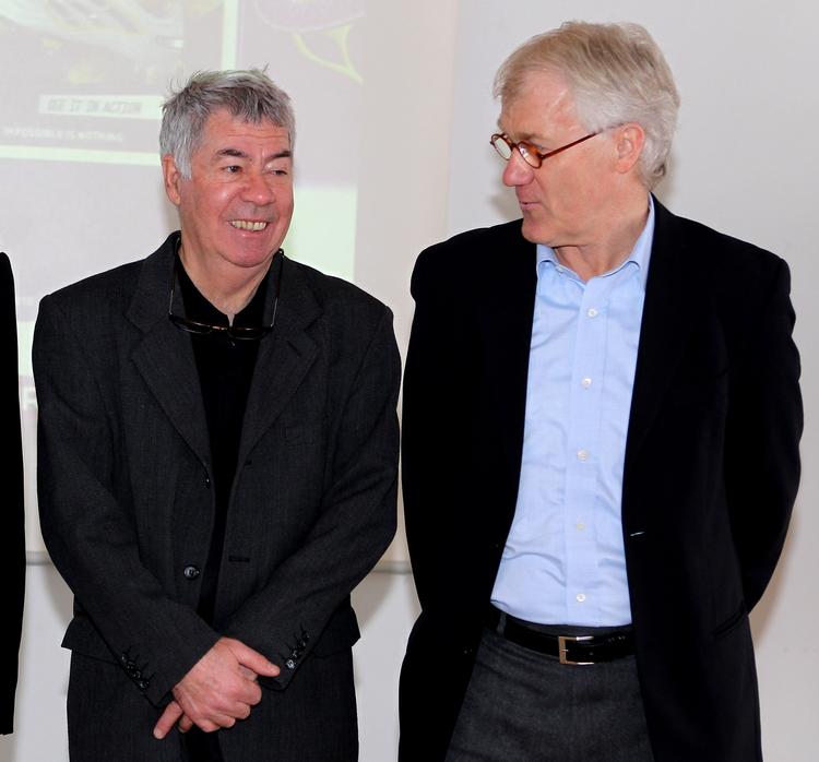 våbenhvile. Hverken Egil 'Drillo' Olsen eller Morten Olsen agter at antænde lunten til en ordkrig inden lørdagens EM-kamp. 