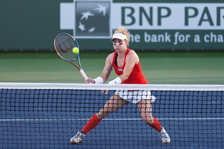 Iøjnefaldende. Med sine lange sokker er Bethanie Mattek-Sands let genkendelig på en tennisbane. 