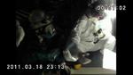 INDSATS. Mandskab fra Tokyos brandvæsen gør klar til at arbejde ved Fukushima iført beskyttelsesdragter. 