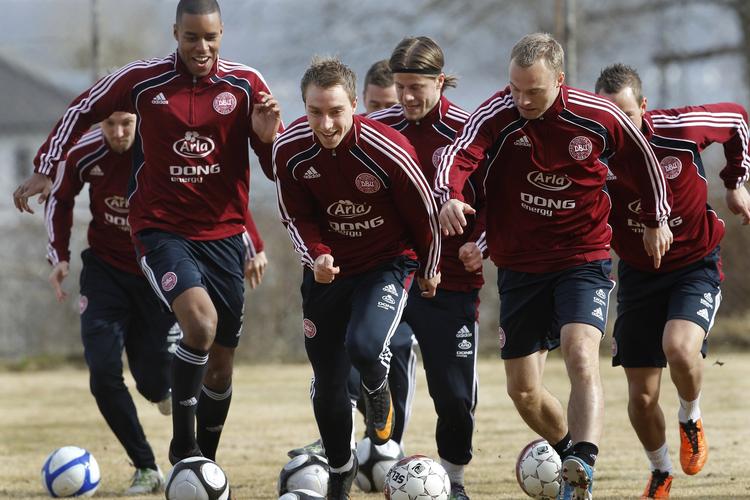 Sikre. Mathias 'Zanka' Jørgensen (t.h.), Christian Poulsen og Lars Jacobsen spiller formentlig alle fra start i Oslo lørdag aften. 