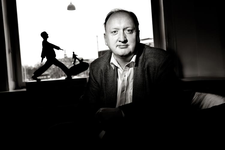 Ener. »Tøger er kun produceret i ét eksemplar« siger Lars Munch, og understreger dermed, at der ikke skal findes en ny Tøger. 