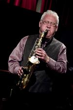 Legende. I aften og igen i morgen spiller Lee Konitz på Montmartre. Han er en af de sidste overlevende af de store jazzprofiler, som brød igennem i slutningen af 1940'erne. 