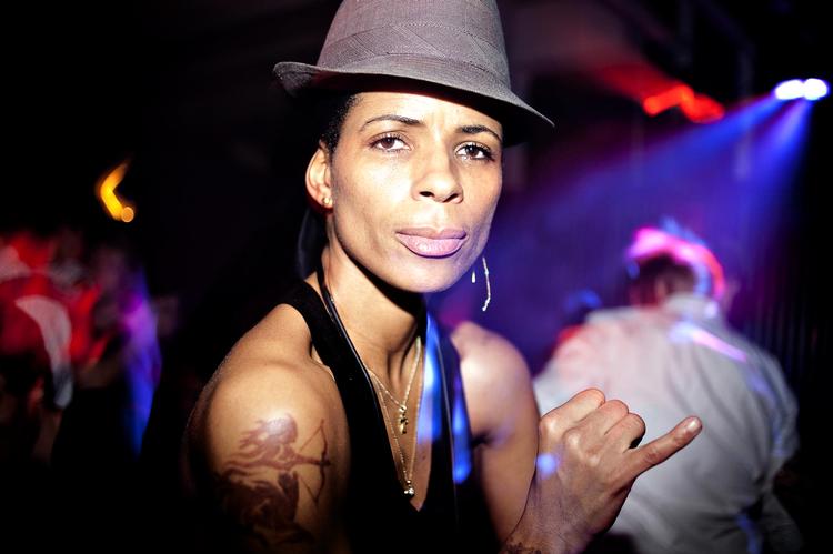 Eksklusivt. Torsdagsklubben ’Cici Gaga’ er i den dyre ende af klubskalaen. Her står den på champagne i magnumflasker og Martini, som glider fint ned med nogle af landets bedste dj's. 