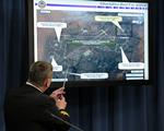 briefing. Viceadmiral Bill Gortney fra USA's flåde er blandt de højtstående amerikanske militærfolk, der orienterer om Libyen. Her er det 20. marts. 