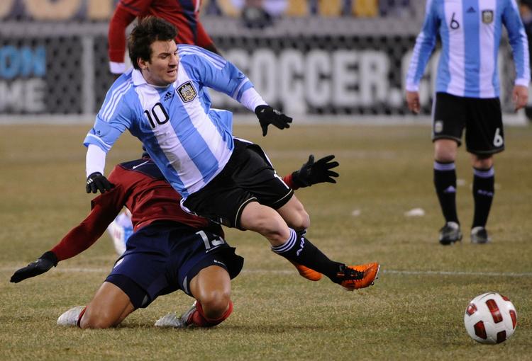 Uovertruffen. Lionel Messi kan nærmest kun stoppes med ulovlige metoder. 