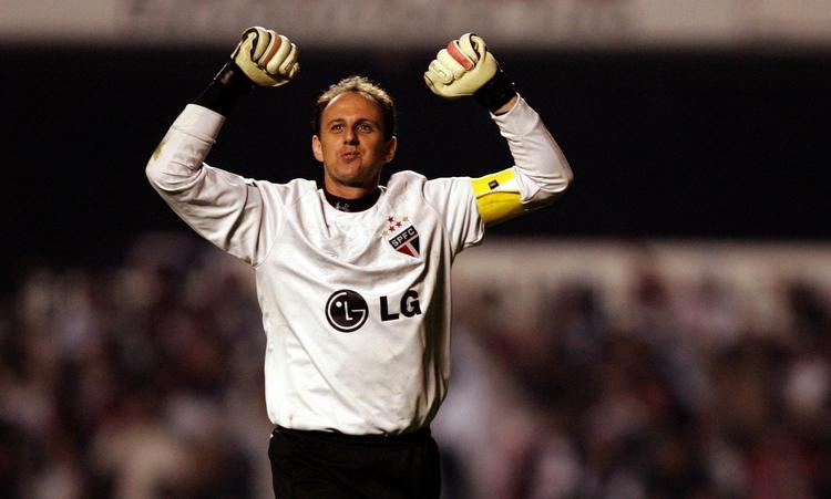 Jubilkæum. 53 af Rogerio Cenis mål er scoret på frispark. 