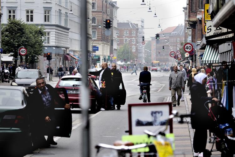 Migration. Der er ifølge dagens skribenter mindst syv gode grunde til, at flere optjeningsregler hverken er en nødvendig eller gennemtænkt ide. Historiske erfaringer viser således, at det ikke er velfærdsydelser, der får folk til migrere 
