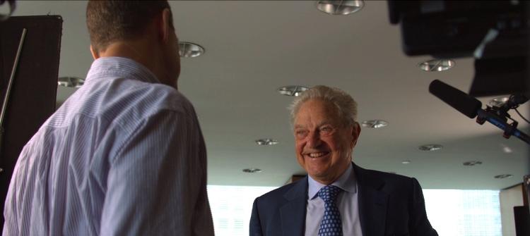 Oscarvinder. Matt Damons stemme guider informativt biografgængerne igennem en den saglige dokumentarfilm 'Inside Job'. 