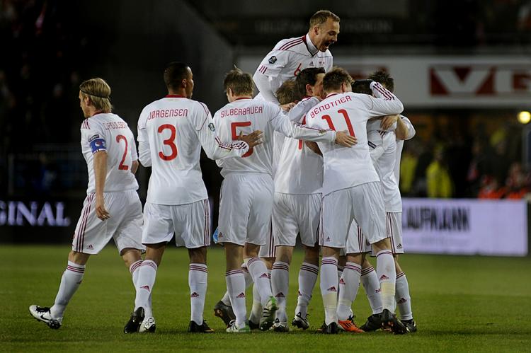 udebane. Kun 45 procent af tv-seerne kunne følge Danmarks kamp i Norge i lørdags. 