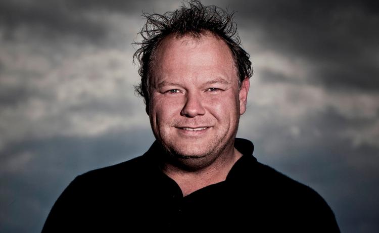 Surt. Cutfather har tabt i sagen om, hvem der har rettighederne til Cutfathers egen sang. 