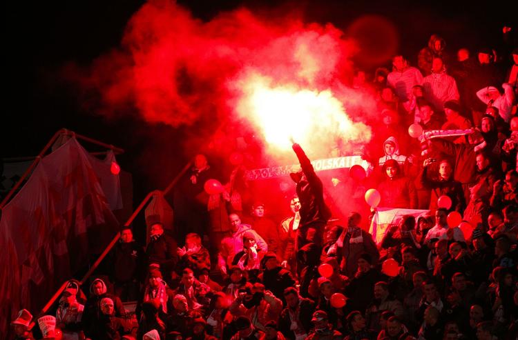 Hooligans. To personer kom til skade i fredags i Kaunas, hvor polske bøller var på togt. 