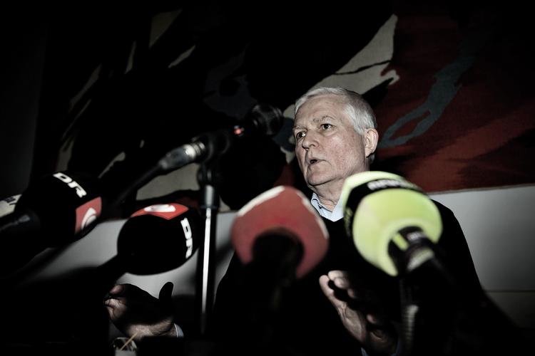Fremlæggelse. Nils Strandberg Pedersen, formand for universitetets bestyrelse, forklarer sit syn på kammeradvokatens rapport. 