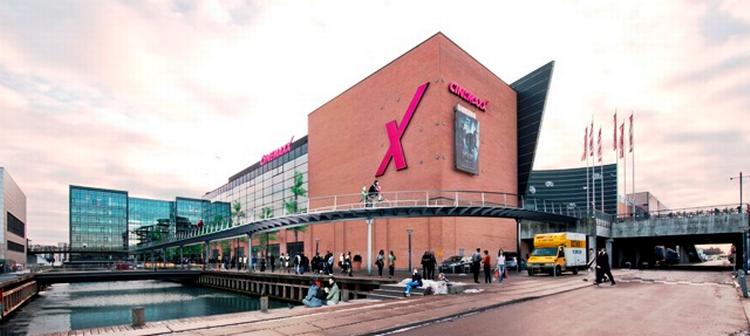 HØJBRO. Cyklister skal fra 2012 køre via en cykelbro fra Bryggebroen til Dybbølsbro forbi indkøbscenteret Fisketorvet. 