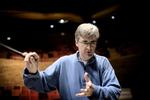 Frækkert. Thomas Dausgaard er både "følsom" og "classy and sexy", hvis det står til amerikanerne. Dirigenten står foran stor udenlandsk succes med flere arrangementer på bedding. 
