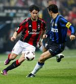 profilen. Med to mål var Pato (tv.) den store forskel, da AC Milan besejrede FC Inter og Javier Zanetti. 