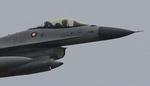 Bombetogt. Danmark deltager med seks F16-jagerfly i bombningerne over Libyen. Her ses et af dem lette fra Sicilien ved et togt for nogle dage siden. 