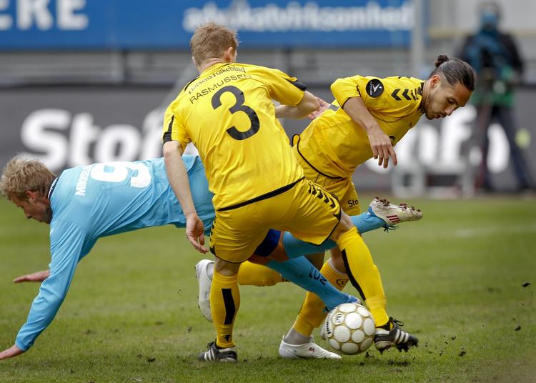 roderi. Et godt bilede på kampen i Horsens, der var meget fattig på afslutninger. 