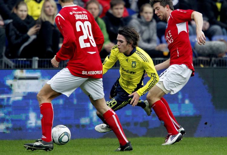 Stjernefrø. Det er Mathias Gehrt i midten. 