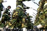 Parade. Militæret marcherer på Myanmars nationaldag 27. marts. 