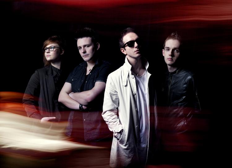 pladeaktuel. Glasvegas' forsanger, James Allan, var på nippet til at drukne i succes og stoffer, men her op mod udgivelsen af bandets andet album erklærer han sig stærkere end nogensinde og sulten efter et liv med rock'n'roll. PR-foto/Pip 