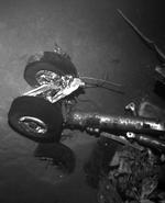 Vragresterne er fundet mellem 3.800 og 4.000 meter under havets overflade, her en del af landingsstellet. 