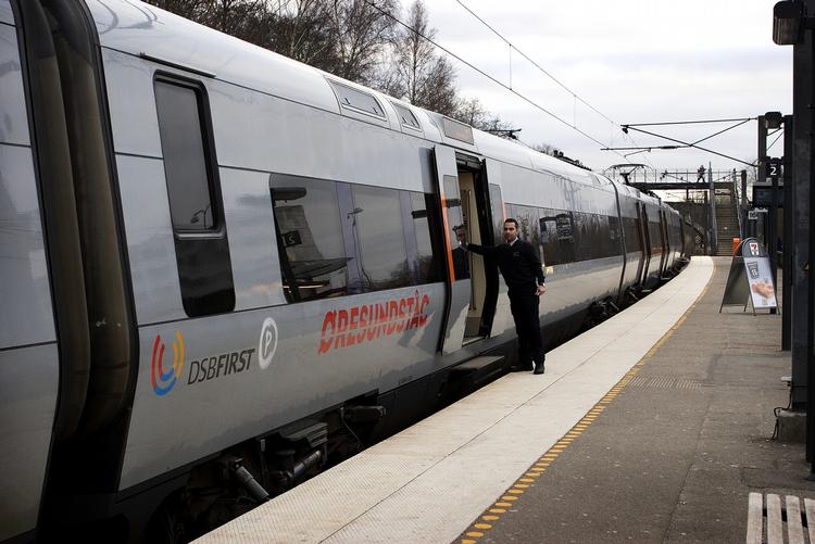 Konsekvenser. Hvis DSB Firsts økonomi går konkurs, kan det berøre togdriften på Kystbanen ved København. 