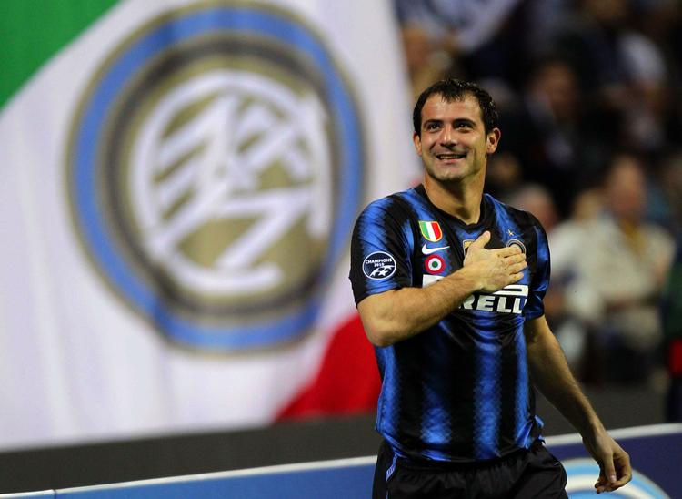Mål. Det var Dejan Stankovic' 21. scoring i sin Europa Cup-kamp nummer 114. Og så et fantastisk et af slagsen scoret næsten fra midten af banen. 