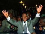 Sejrherre. Ouattara vandt præsidentvalget i Elfenbenskysten, men den afgående præsident Gbagbo nægter fortsat at anerkende nederlaget. 