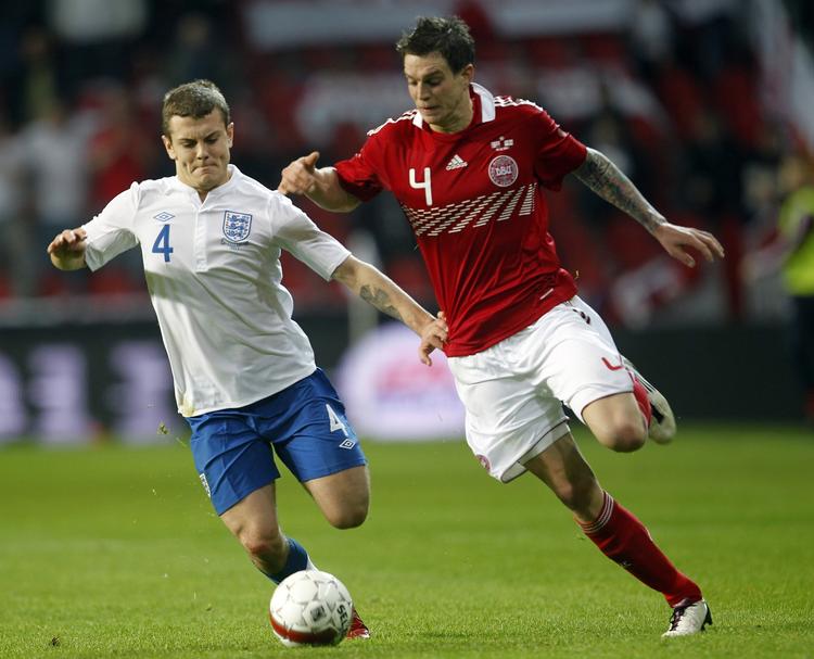 symbolik. Masser af fodboldspillere fremviser tatoveringer, når trøjen smides efter kamp. Daniel Agger plejer for det meste at have en undertrøje på, men efter Englandskampen fremviste danskeren en stærkt symbolladet fædrelandstatovering på hele ryggen. 